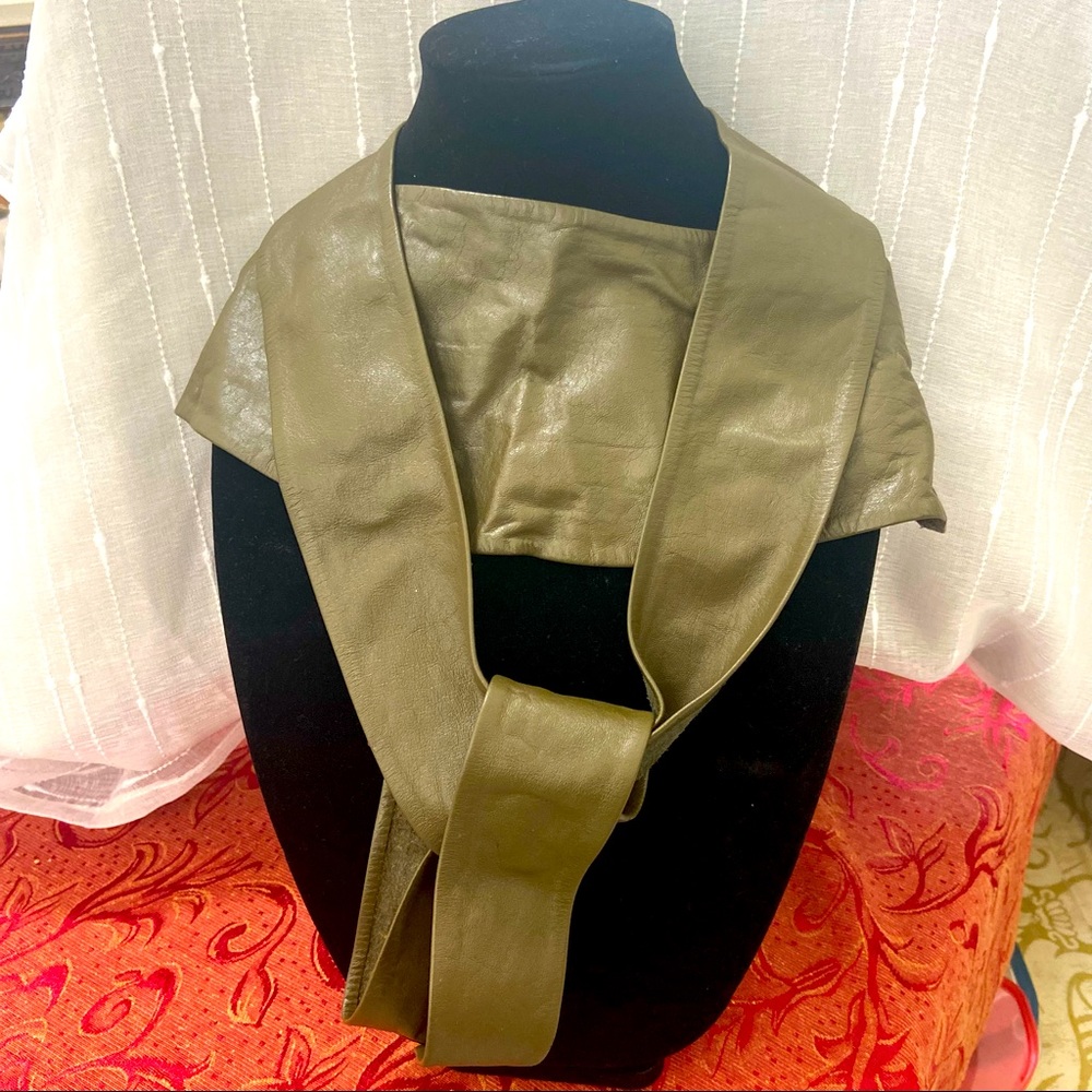 Streets Ahead pure leather 90’ wrap belt. Santa Monica, California #vintage